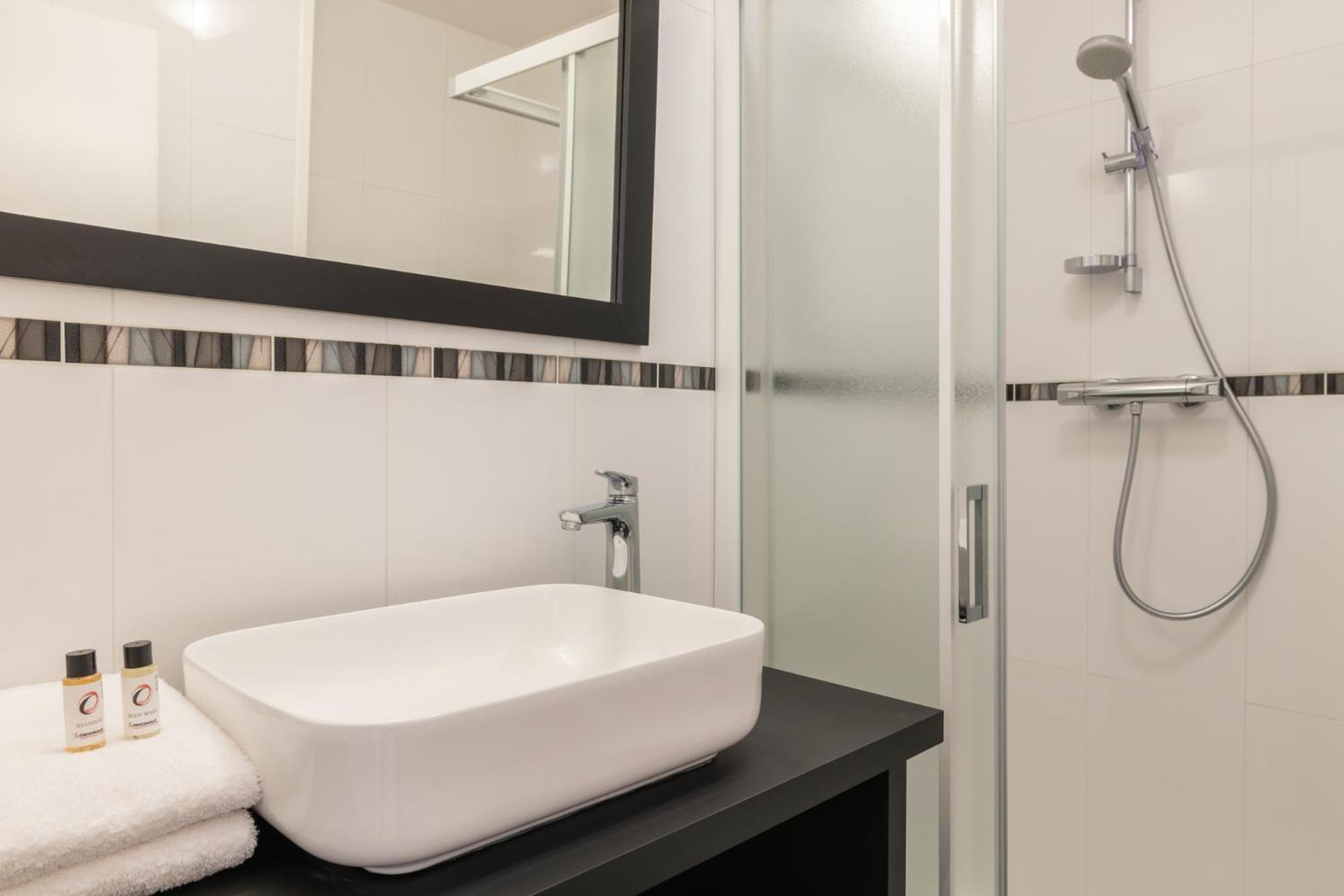 Hotel De Perros, The Originals Boutique Ngoại thất bức ảnh